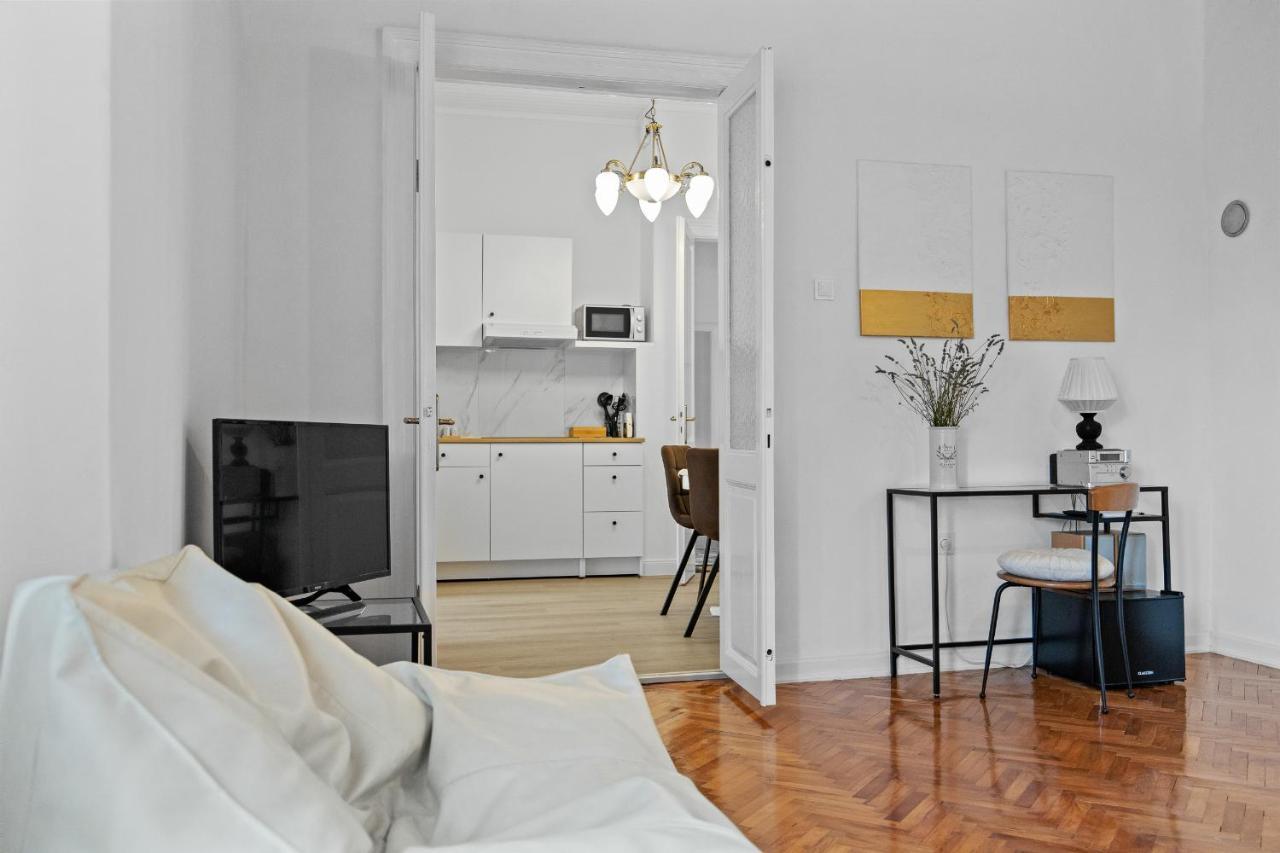 White Imperial Apartment Pula Exterior photo